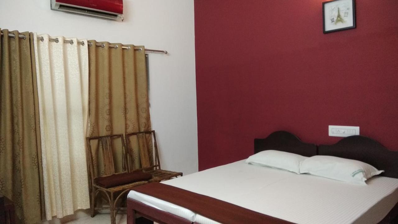 Madaparambil Tenants Home Kochi エクステリア 写真